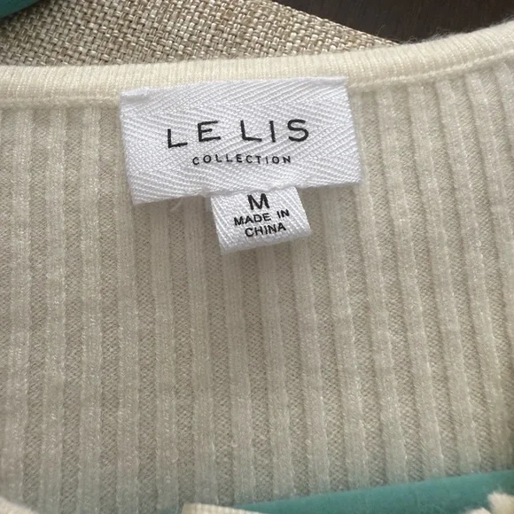 New without tags-Satin Bow Cutout Knit Long Sleeve Top - Le Lis- size medium - Picture 4 of 6